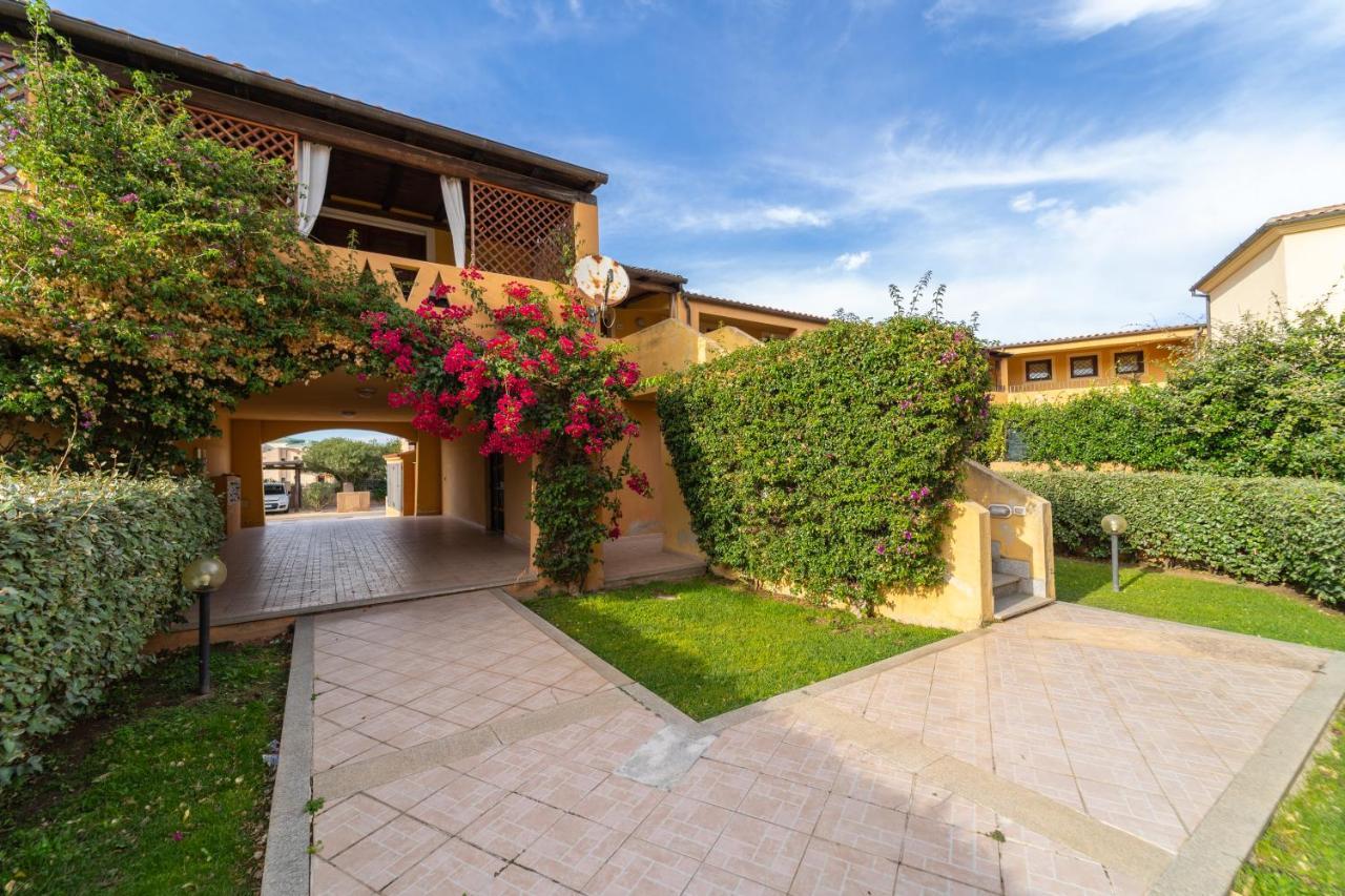 La Casa Di Arly Olbia Exterior foto